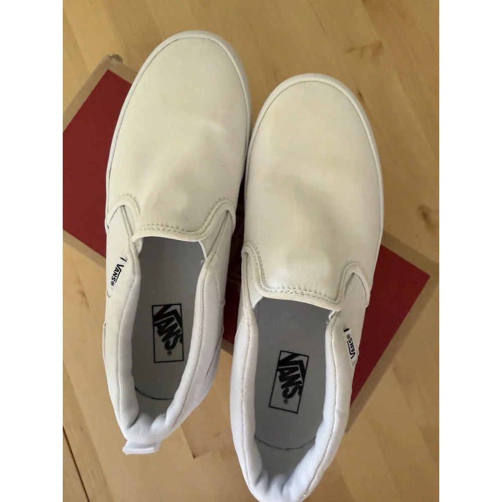 Vans Classic Slip-On Shoes y6. SB5